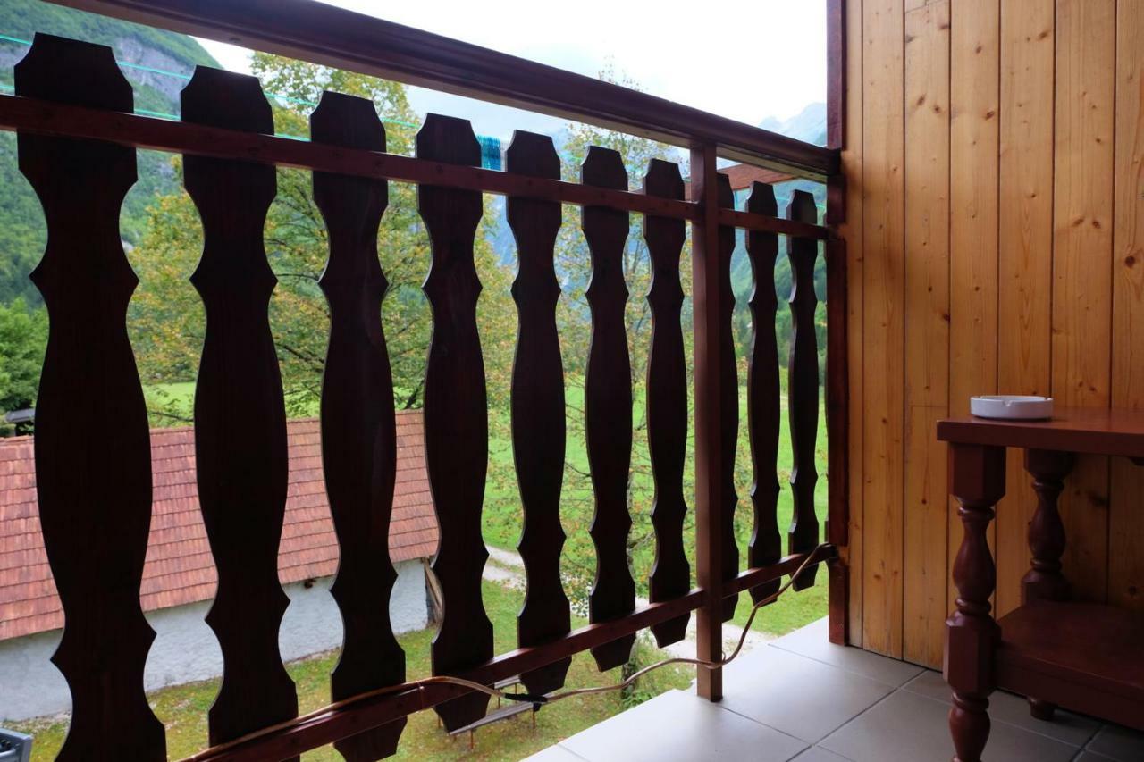 Hisa Patricija Appartement Soča Buitenkant foto